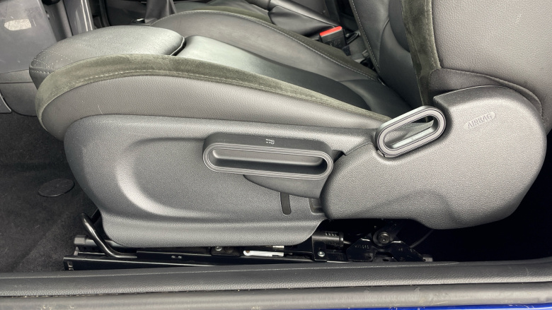 MINI Convertible 1.5 Cooper Classic II 2dr Auto [Comfort/Nav Pack] Petrol Convertible